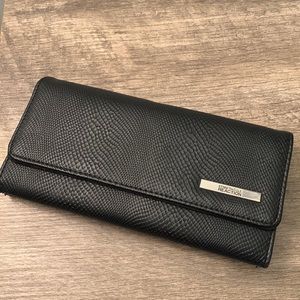 Kenneth Cole Reaction • Black Wallet